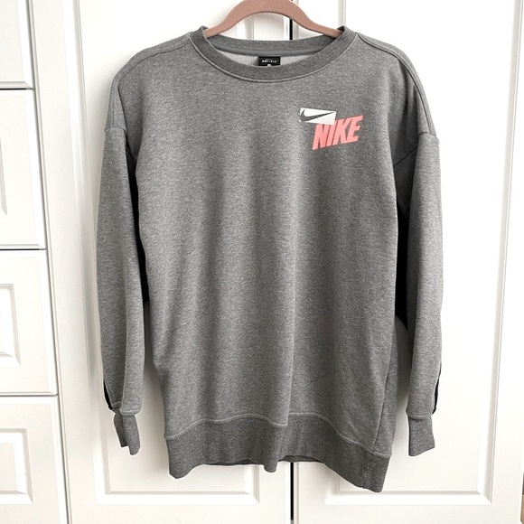 Nike Dri-Fit  logo sweatshirt - Picture 3 of 7